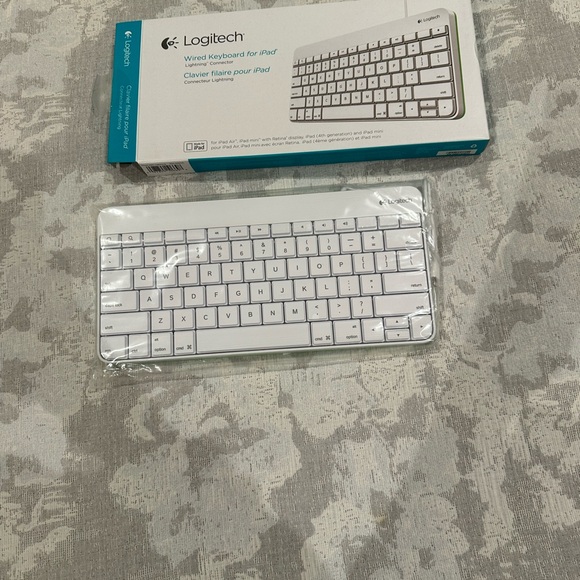 Logitech keyboard - Picture 2 of 4